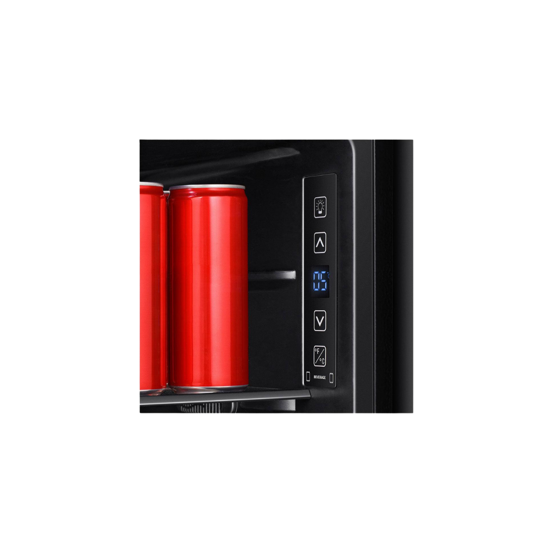 ثلاجة المشروبات Hisense RBC122N4SU من هايـسنس مخصصة لتبريد المشروبات بشكل أنيق وعملي، وتعتبر مناسبة للمكاتب وغرف الضيوف والكافيهات والاستخدام المنزلي. تتميز بباب زجاجي شفاف مع إضاءة LED داخلية حتى تقدر تشوف المحتويات بسهولة،