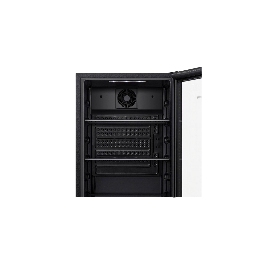 ثلاجة المشروبات Hisense RBC122N4SU من هايـسنس مخصصة لتبريد المشروبات بشكل أنيق وعملي، وتعتبر مناسبة للمكاتب وغرف الضيوف والكافيهات والاستخدام المنزلي. تتميز بباب زجاجي شفاف مع إضاءة LED داخلية حتى تقدر تشوف المحتويات بسهولة،